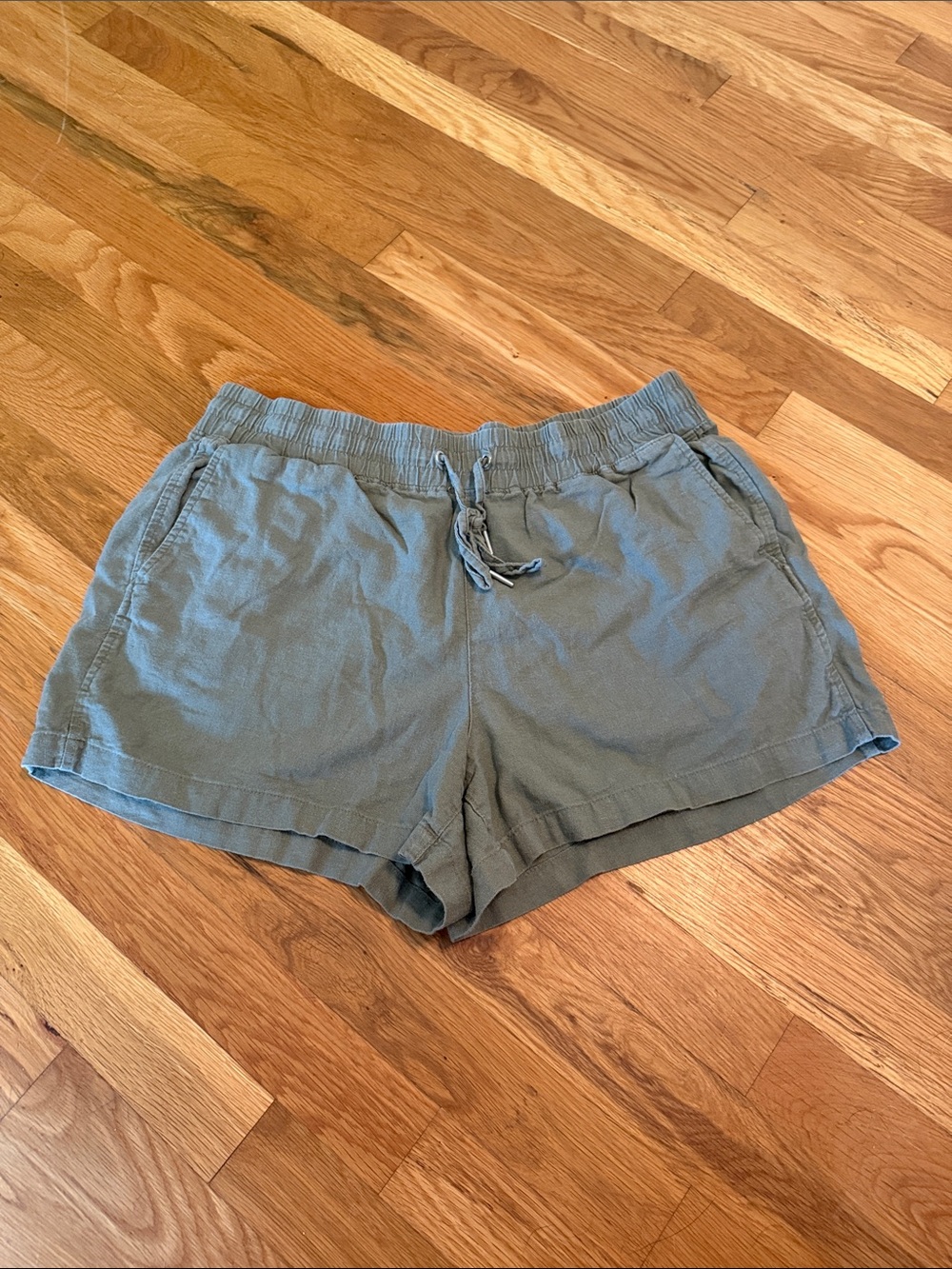 GAP Women's Olive Drawstring Athletic Shorts